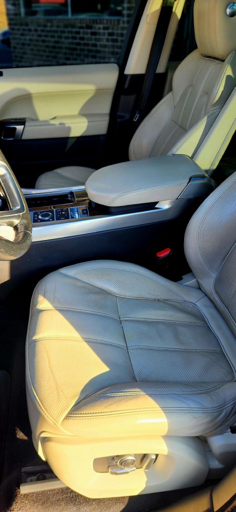 Photo 11 of this LAND ROVER RANGE ROVER SPO