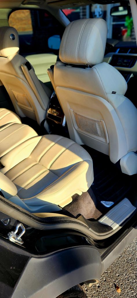 Photo 14 of this LAND ROVER RANGE ROVER SPO