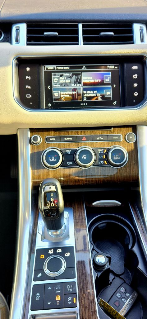 Photo 23 of this LAND ROVER RANGE ROVER SPO