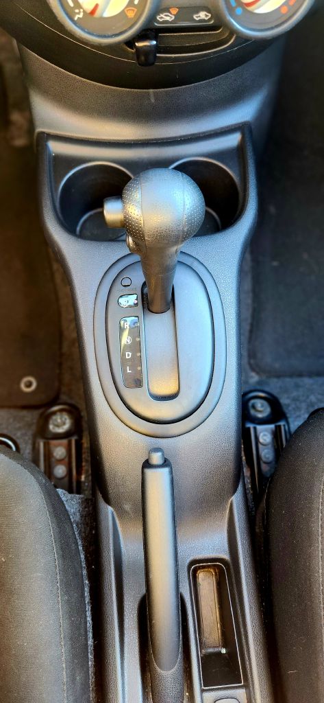 Photo 13 of this NISSAN VERSA