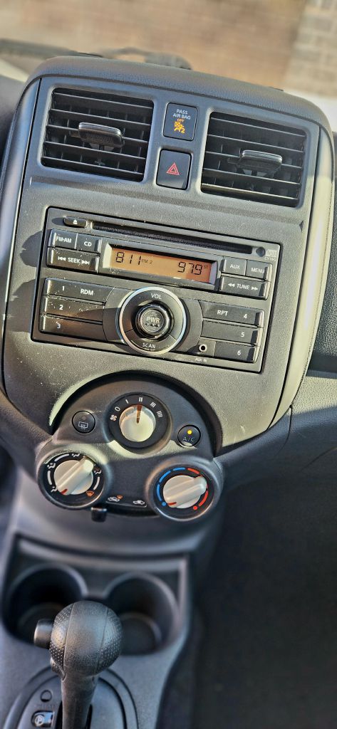 Photo 14 of this NISSAN VERSA
