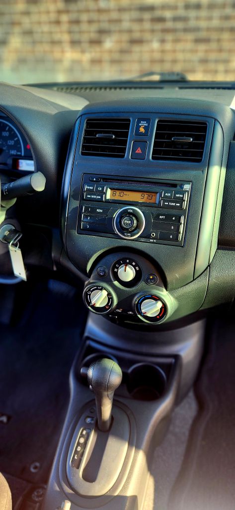 Photo 16 of this NISSAN VERSA