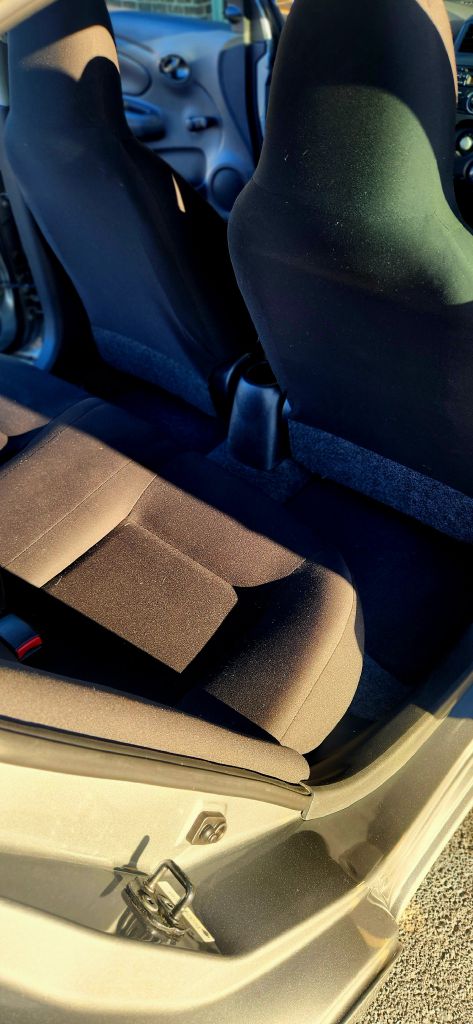 Photo 19 of this NISSAN VERSA