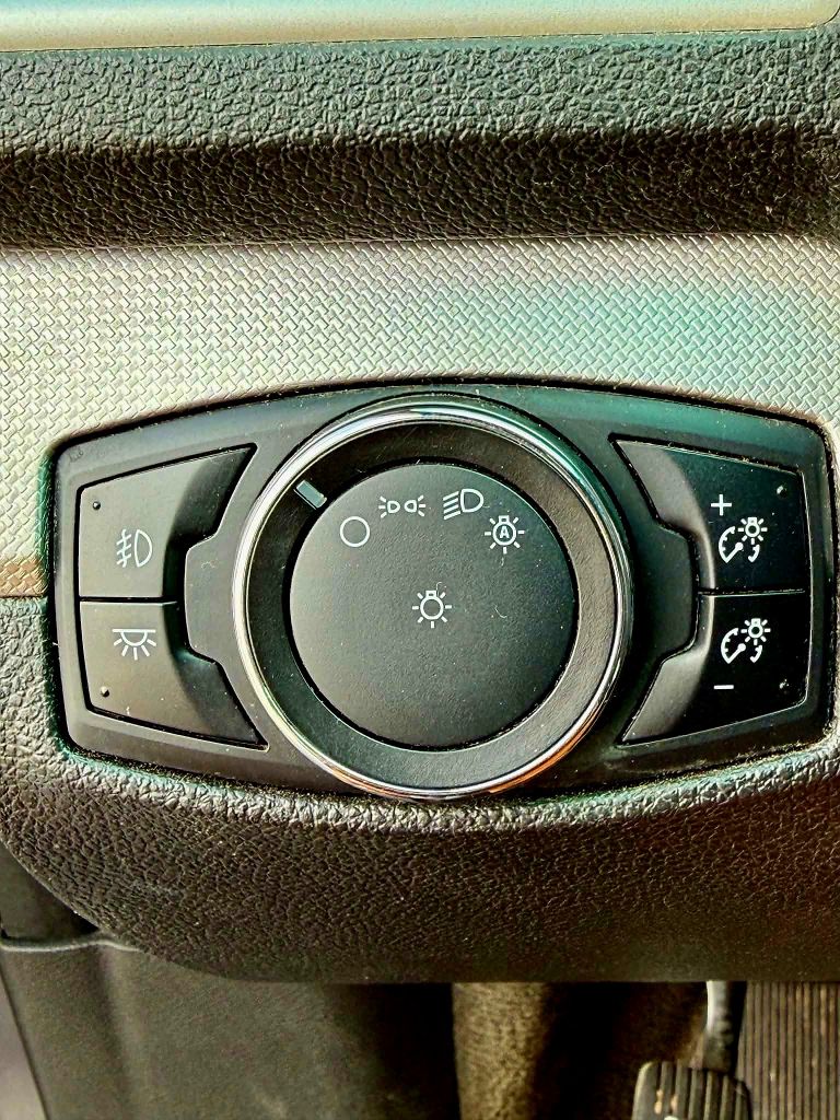 Photo 17 of this FORD EXPLORER
