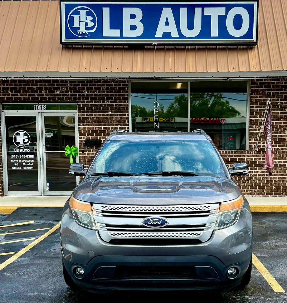 Photo 2 of this FORD EXPLORER