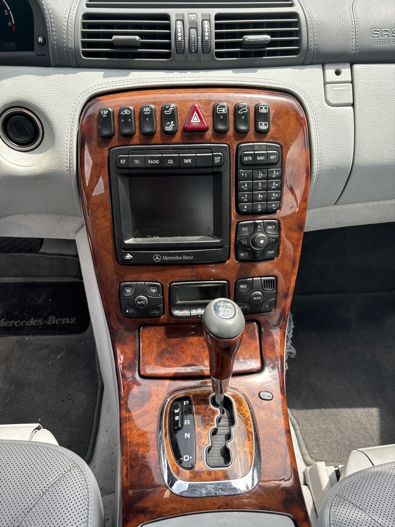 Photo 9 of this MERCEDES-BENZ CL