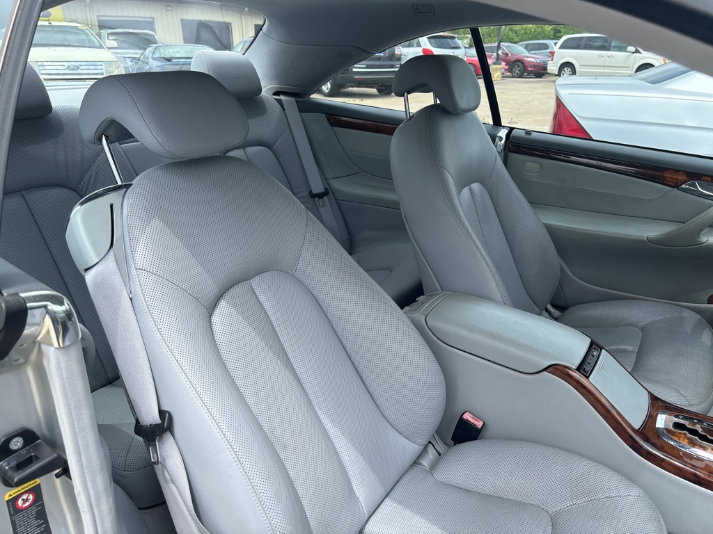Photo 11 of this MERCEDES-BENZ CL