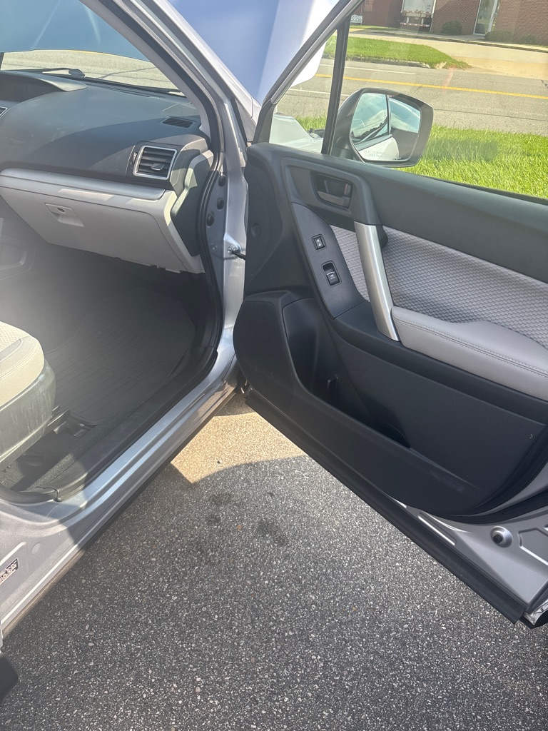 Photo 13 of this SUBARU FORESTER