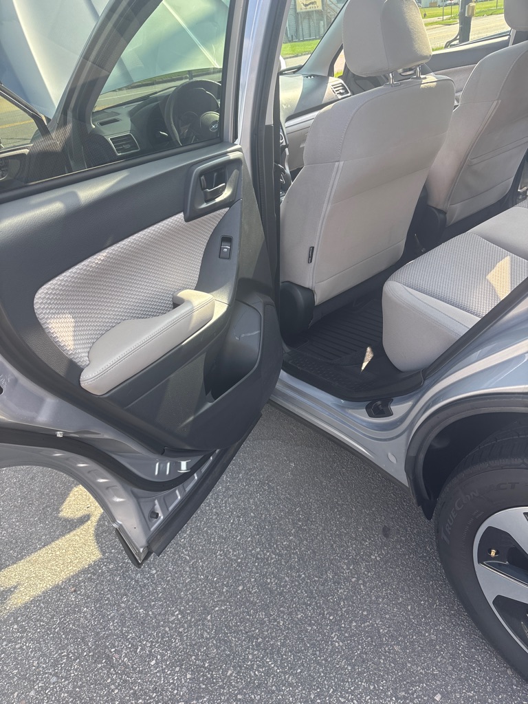 Photo 9 of this SUBARU FORESTER