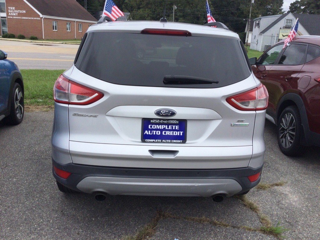 Photo 4 of this FORD ESCAPE