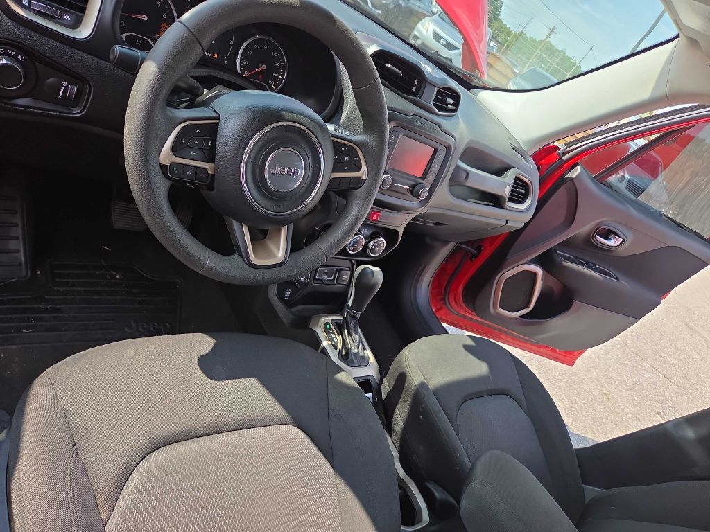 Photo 10 of this JEEP RENEGADE