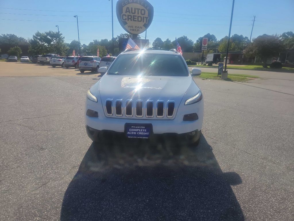 Photo 23 of this JEEP CHEROKEE