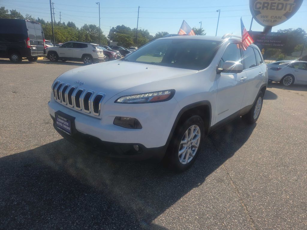 Photo 22 of this JEEP CHEROKEE