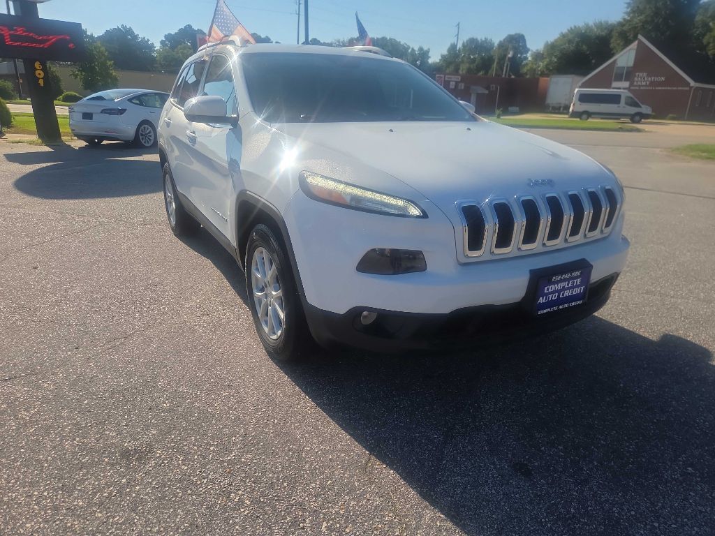 Photo 26 of this JEEP CHEROKEE