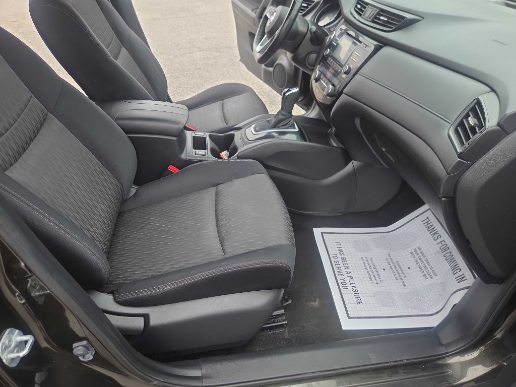 Photo 10 of this NISSAN ROGUE