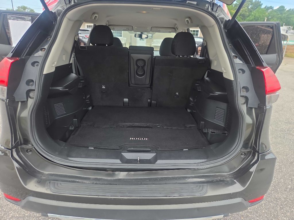 Photo 11 of this NISSAN ROGUE