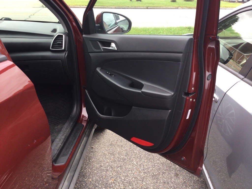 Photo 13 of this HYUNDAI TUCSON