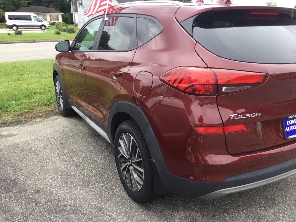 Photo 8 of this HYUNDAI TUCSON
