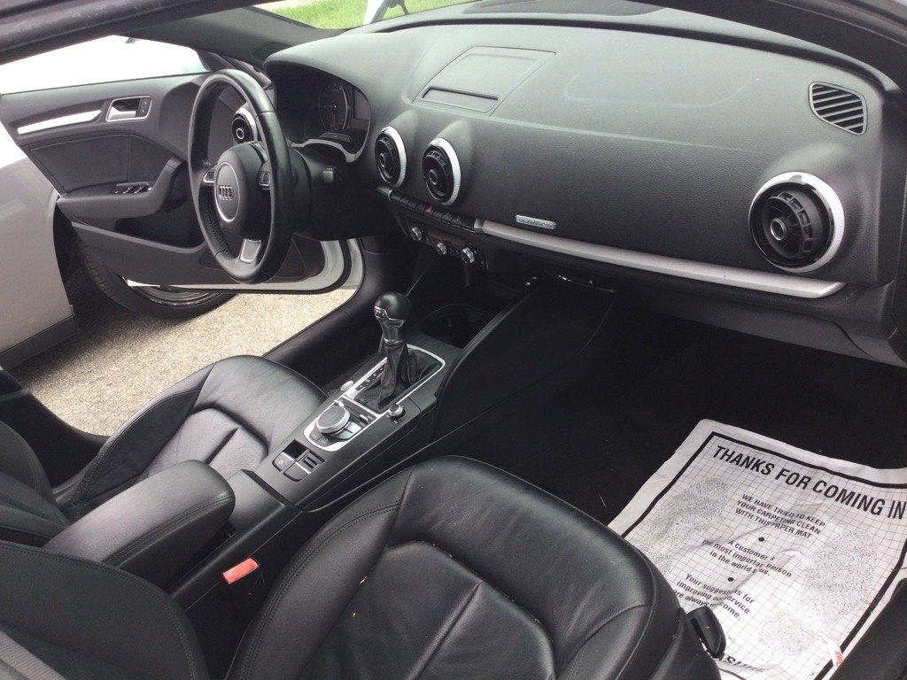 Photo 15 of this AUDI A3