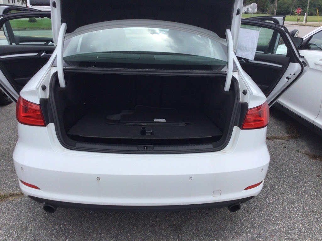 Photo 11 of this AUDI A3