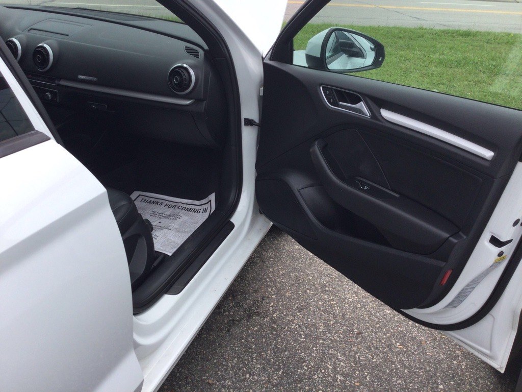 Photo 14 of this AUDI A3