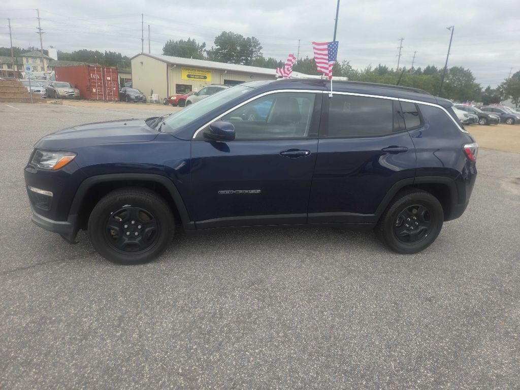 Photo 3 of this JEEP COMPASS