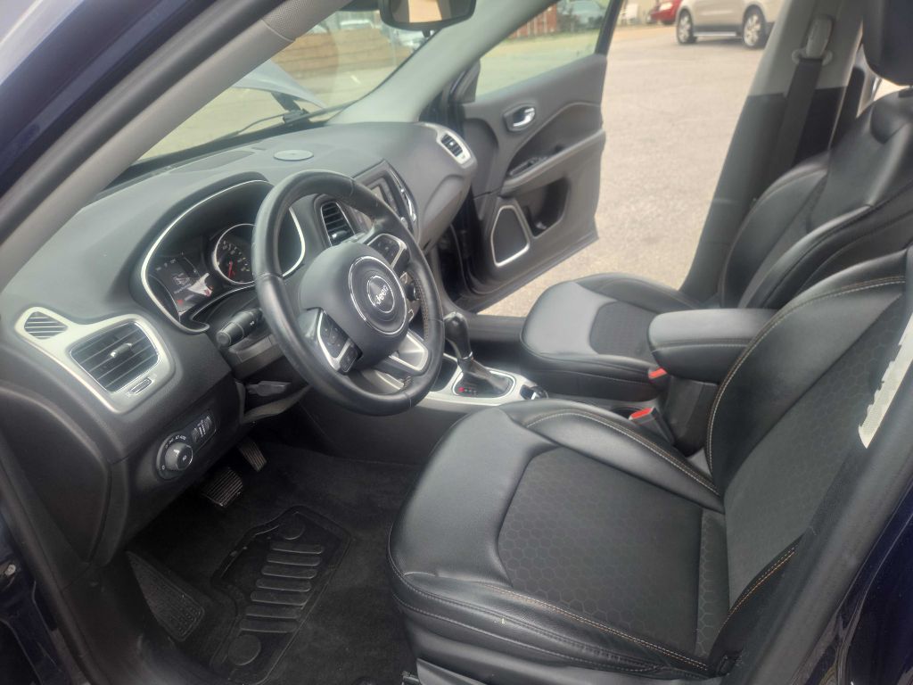 Photo 12 of this JEEP COMPASS
