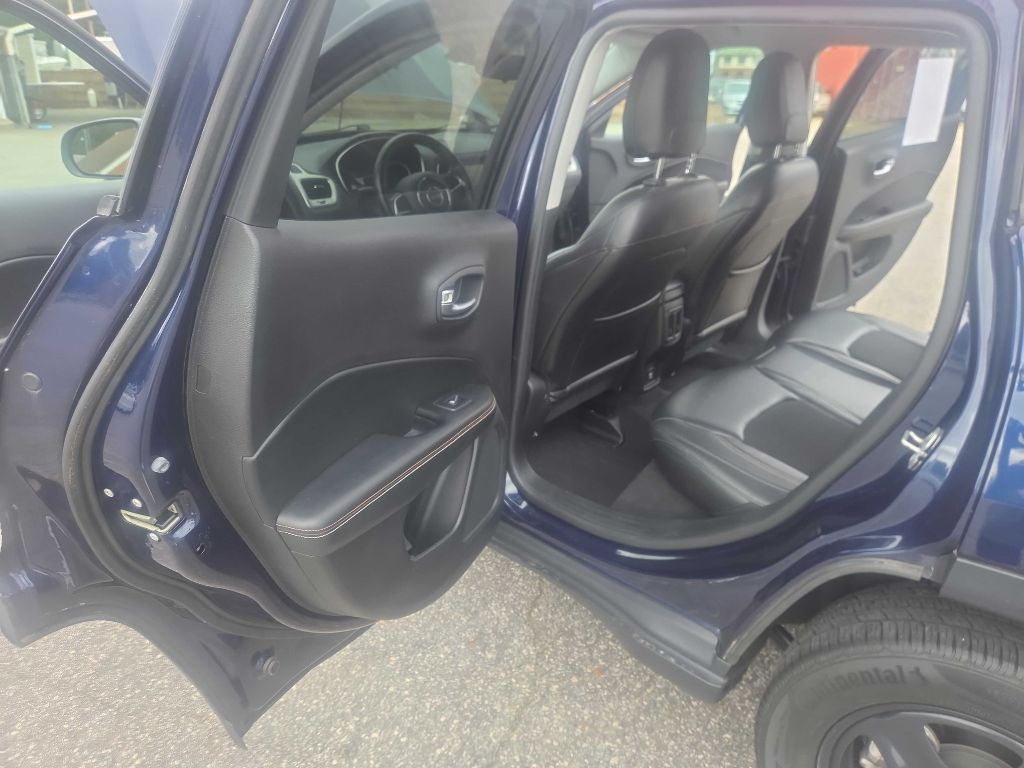 Photo 13 of this JEEP COMPASS