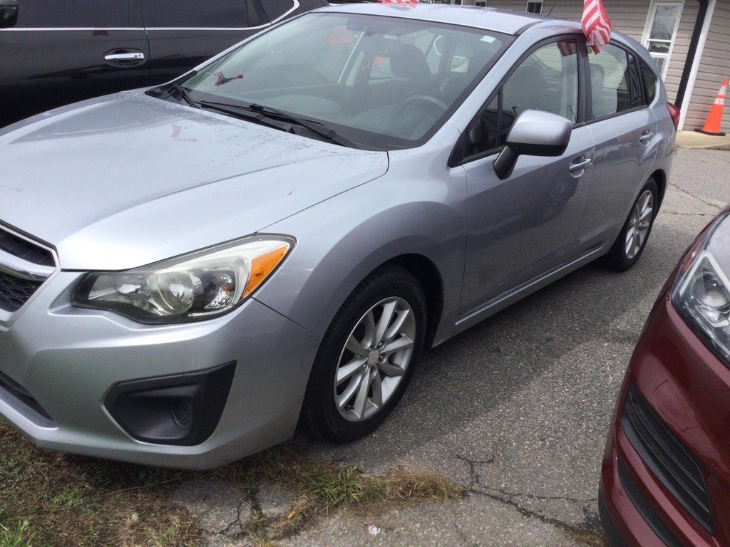 Photo 2 of this SUBARU IMPREZA