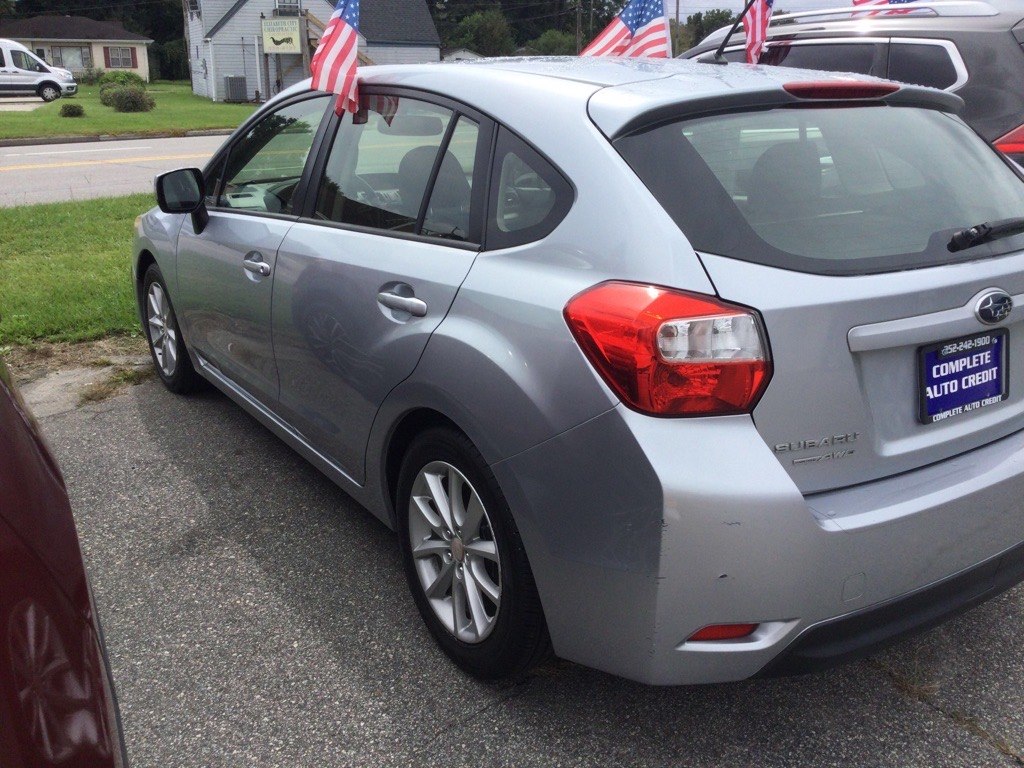 Photo 3 of this SUBARU IMPREZA