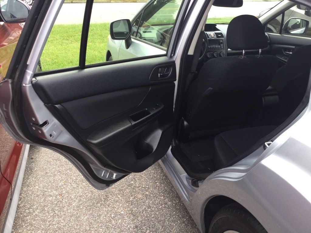 Photo 12 of this SUBARU IMPREZA