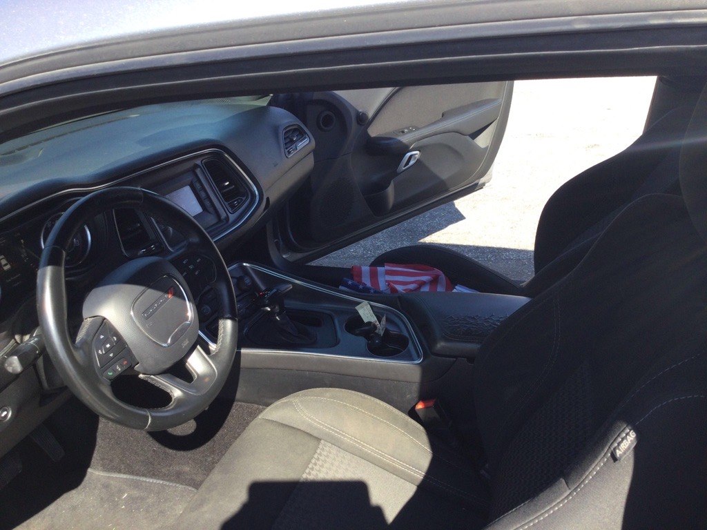 Photo 10 of this DODGE CHALLENGER