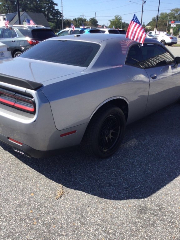 Photo 4 of this DODGE CHALLENGER