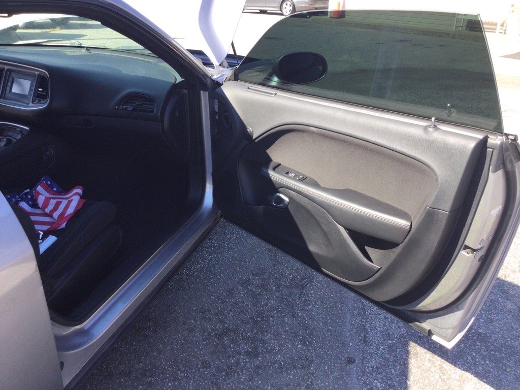 Photo 12 of this DODGE CHALLENGER