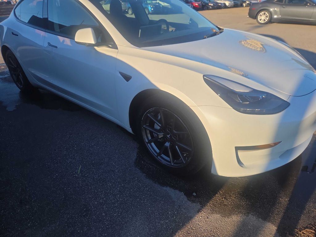 Photo 8 of this TESLA MODEL 3