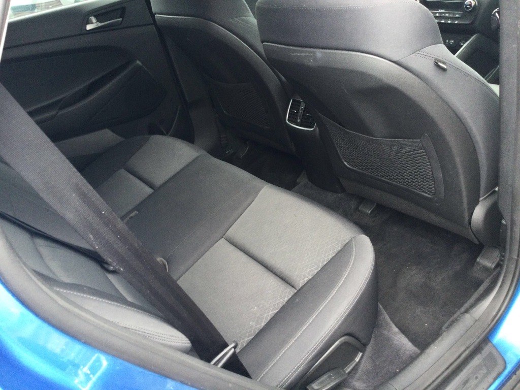 Photo 10 of this HYUNDAI TUCSON