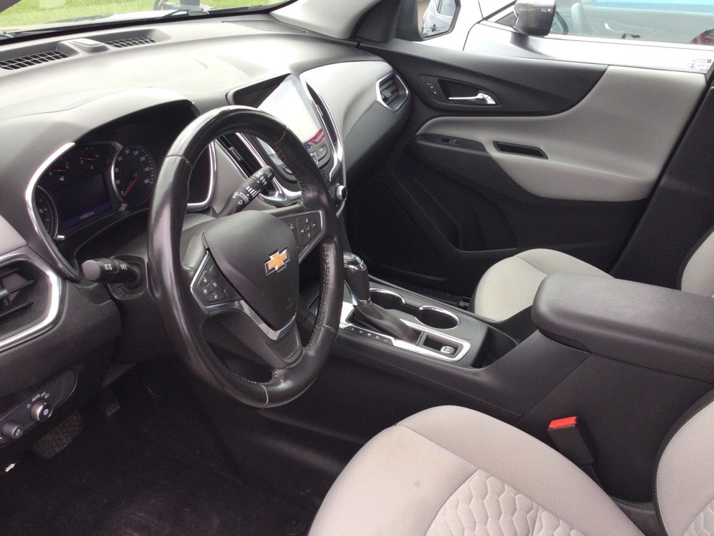 Photo 13 of this CHEVROLET EQUINOX
