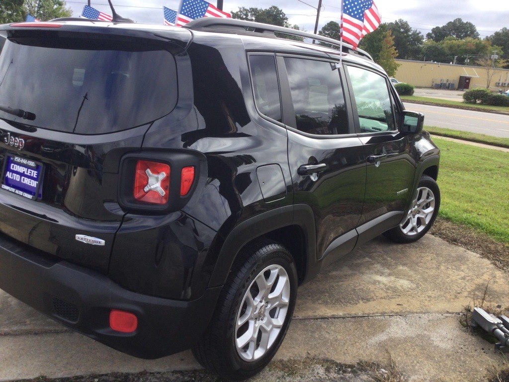 Photo 6 of this JEEP RENEGADE