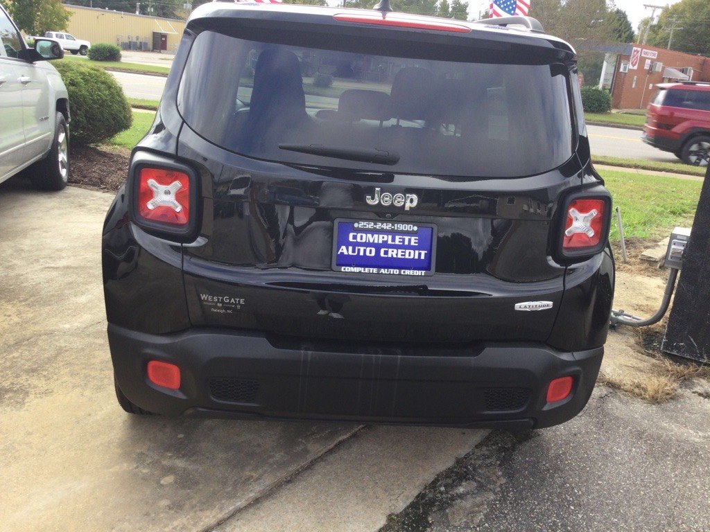 Photo 5 of this JEEP RENEGADE