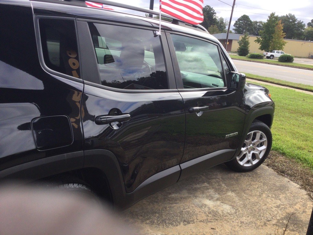 Photo 7 of this JEEP RENEGADE