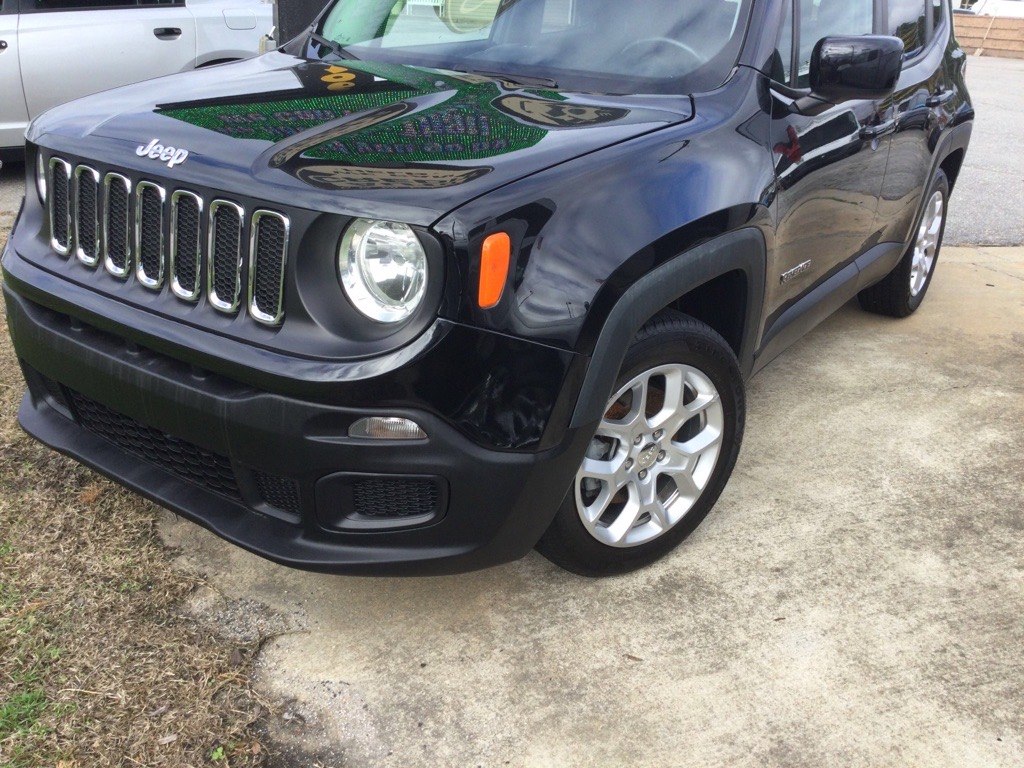 Photo 2 of this JEEP RENEGADE