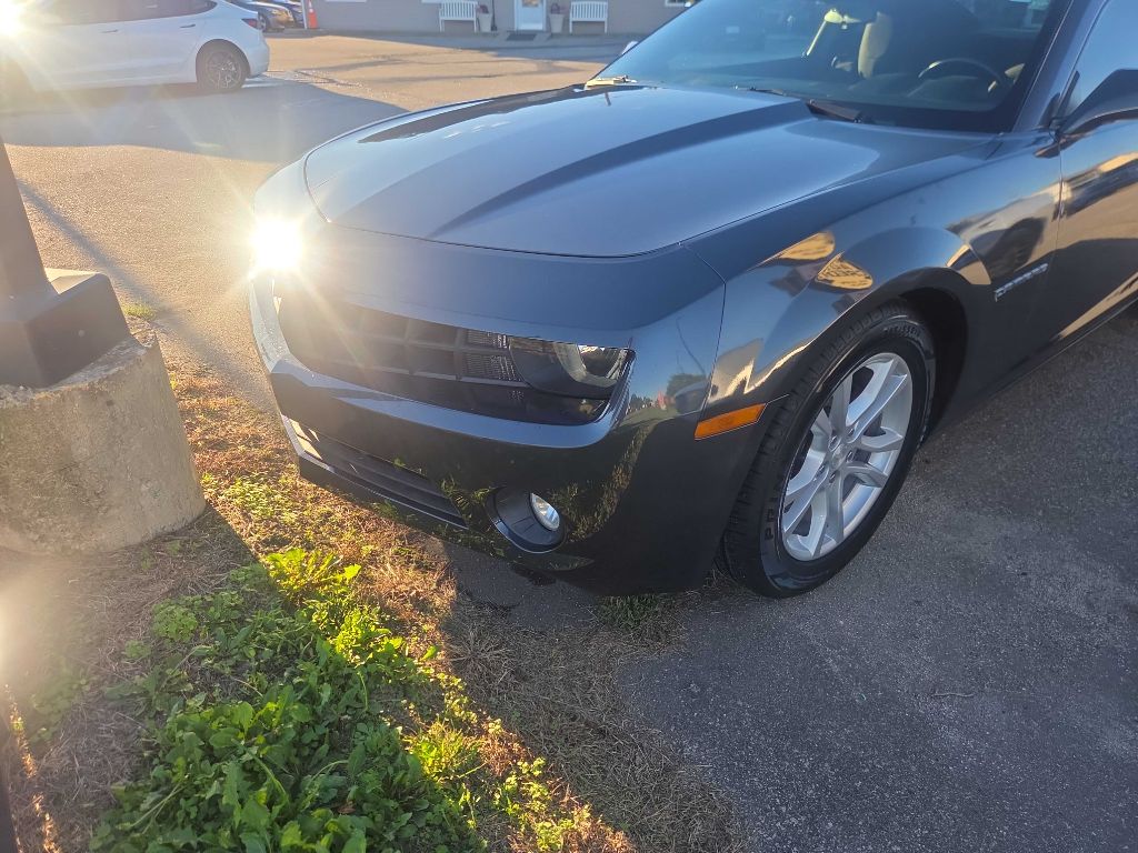 Photo 4 of this CHEVROLET CAMARO