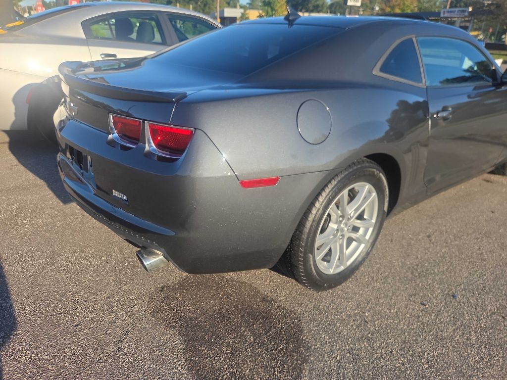 Photo 3 of this CHEVROLET CAMARO