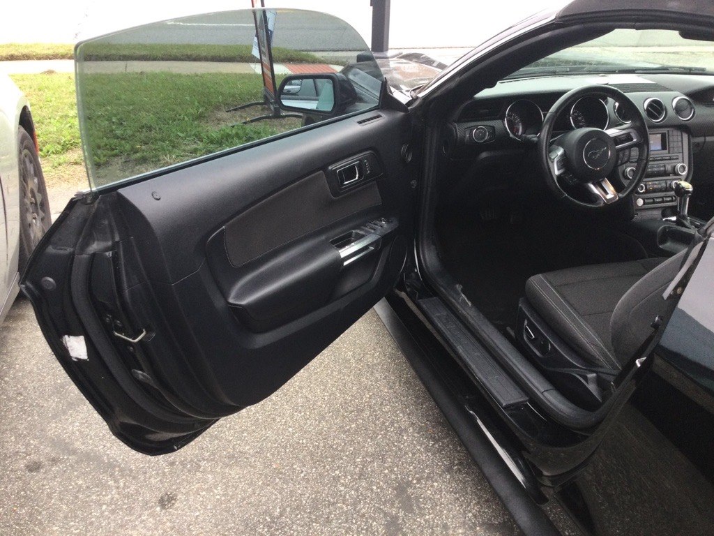 Photo 9 of this FORD MUSTANG