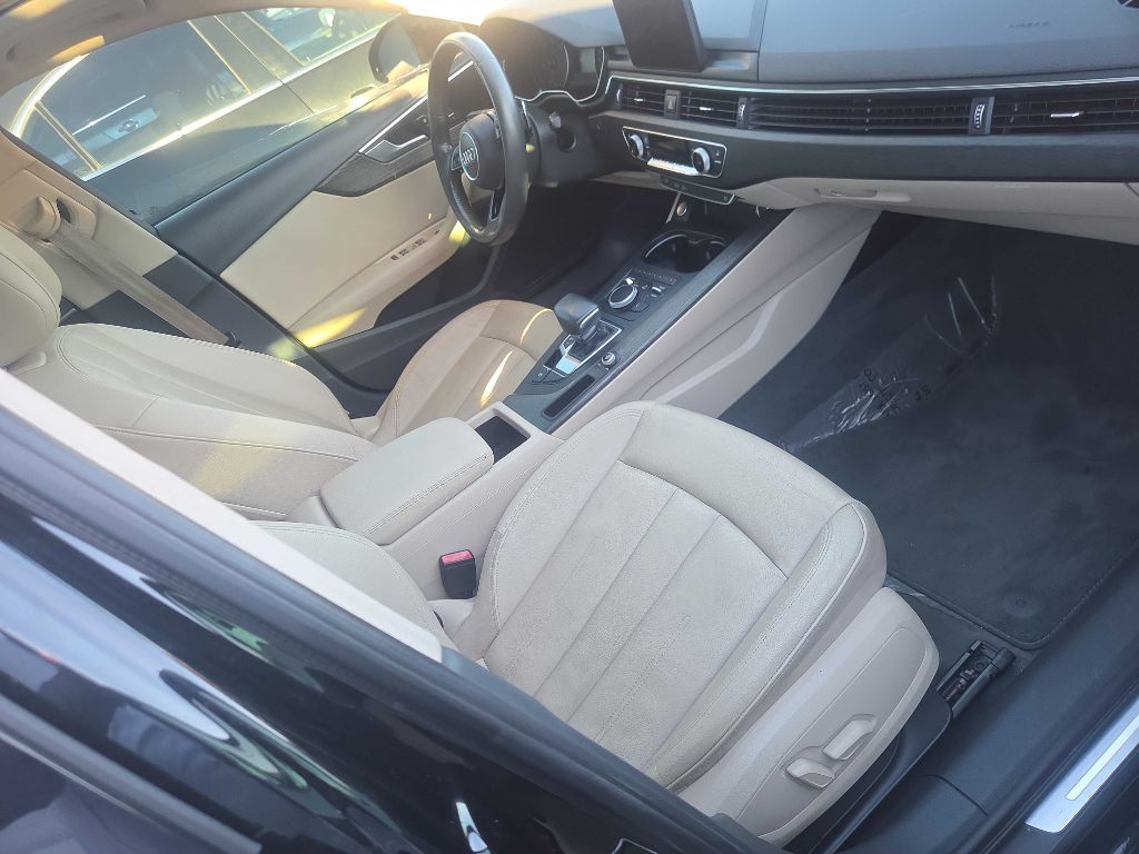Photo 18 of this AUDI A4
