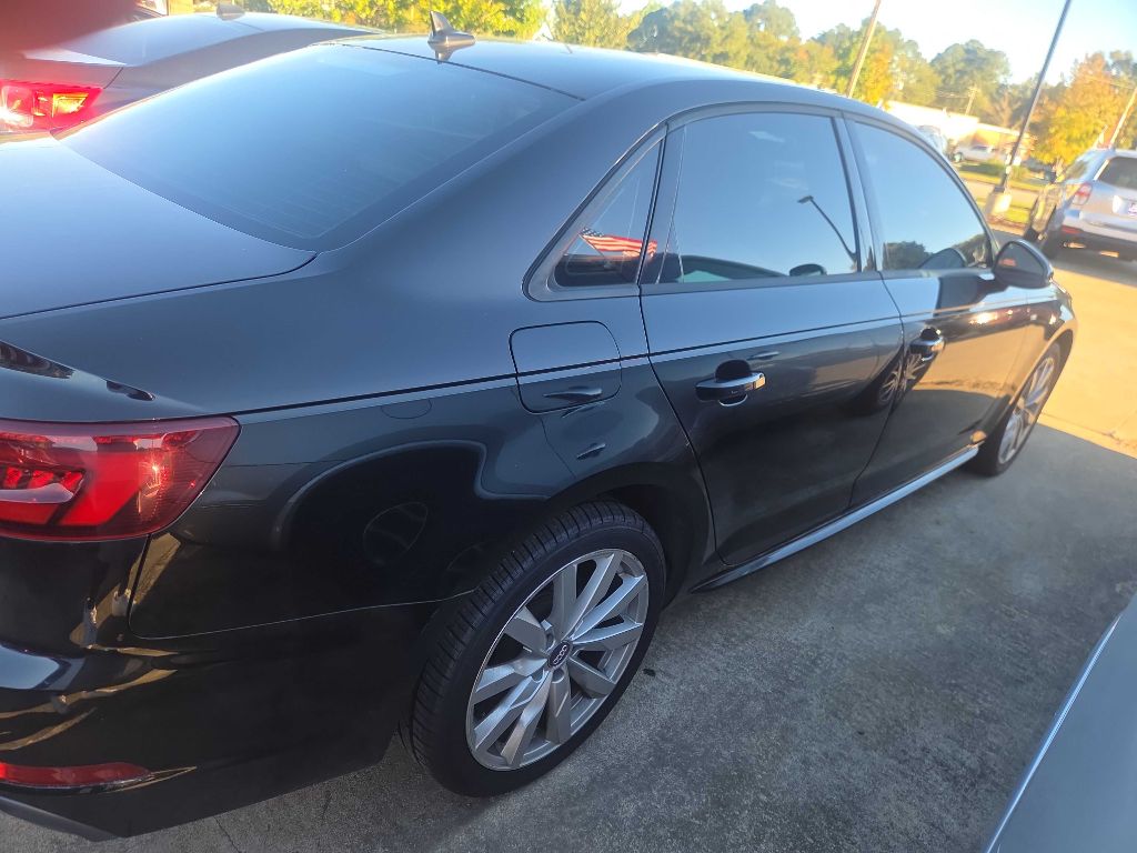Photo 7 of this AUDI A4