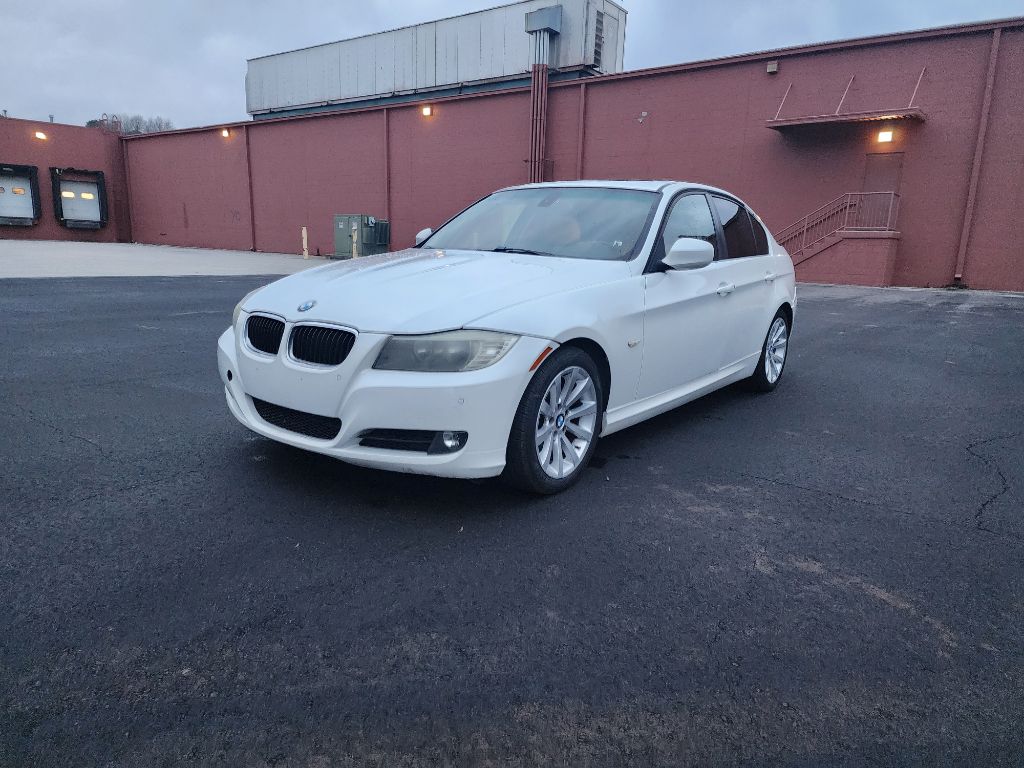2011 BMW 328 I's photo