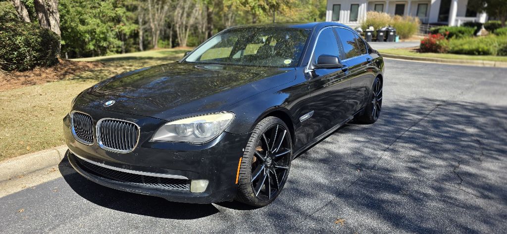 2014 BMW 750 LXI's photo