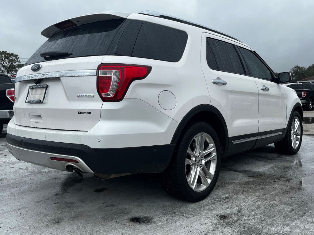 Photo 3 of this FORD EXPLORER