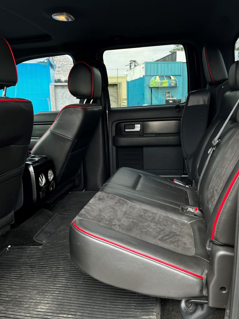 Photo 6 of this FORD F150
